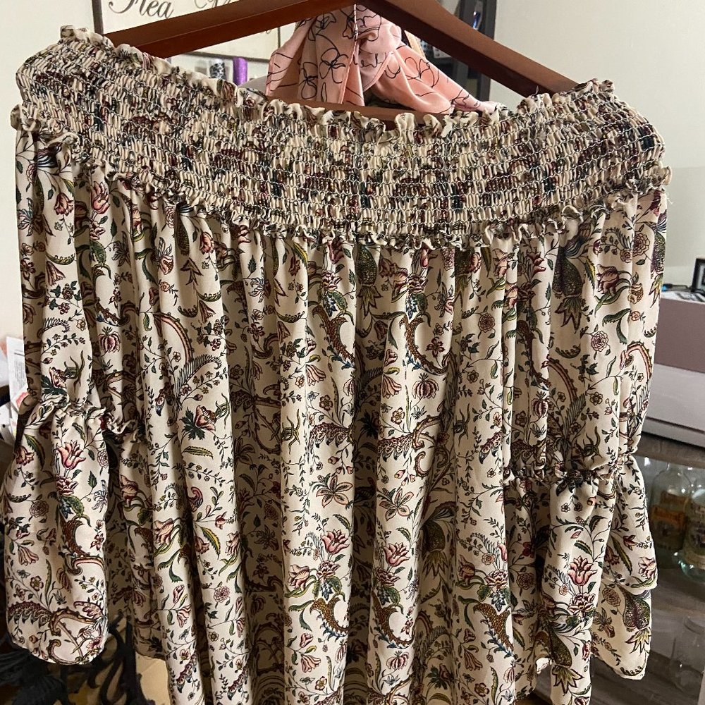 Max Studio Off the Shoulder blouse